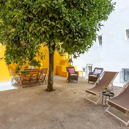 Alfama With Open Air - Up To 30 Guests