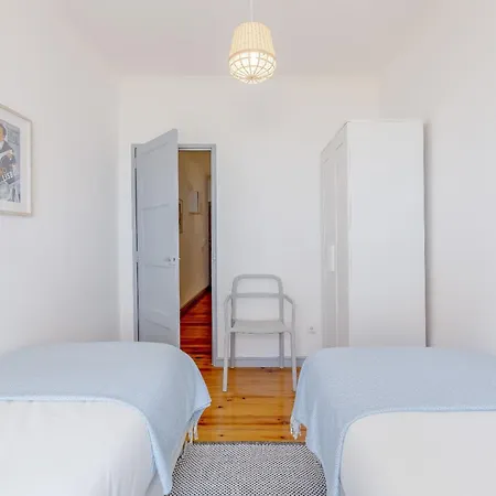 Апартаменты Alfama With Open Air - Up To 30 Guests