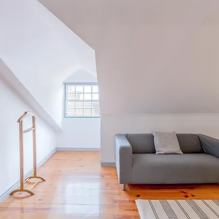 Alfama With Open Air - Up To 30 Guests Лиссабон