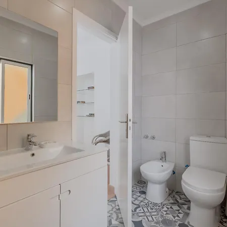 Alfama With Open Air - Up To 30 Guests Апартаменты Лиссабон