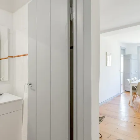 Alfama With Open Air - Up To 30 Guests